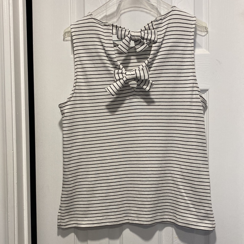 ⭐️ Host Pick ⭐️ J. Crew Sleeveless Black/White Striped Top Bow Tie-Backs - Sz S*
